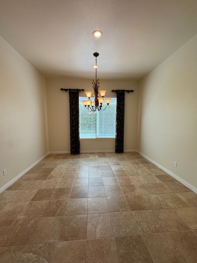 Building Photo - 55 + Community of Sun City Del Webb in App...