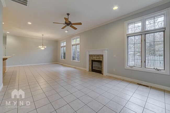 Foto del edificio - 3253 S Kickapoo Ave