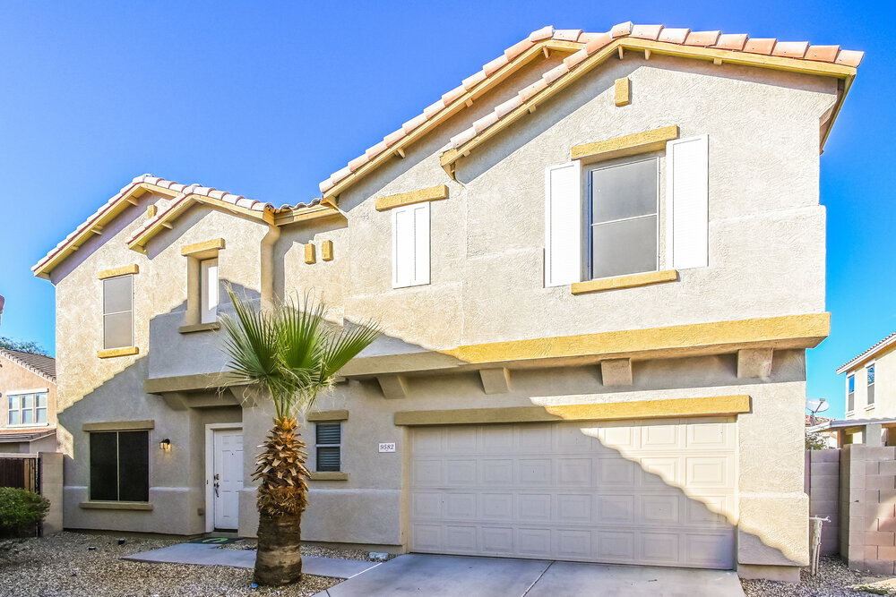 Foto principal - 9582 N 81st Dr