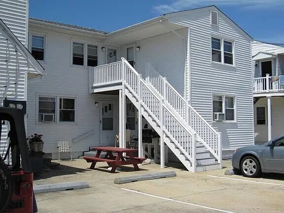 Building Photo - 109 W Brigantine Ave