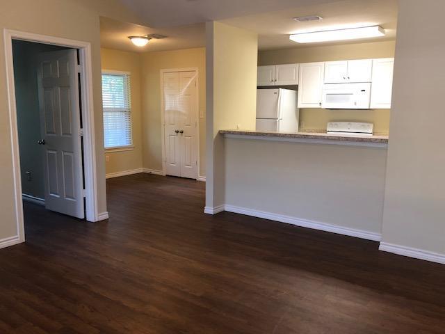 Foto del edificio - 8656 McCoy Rd