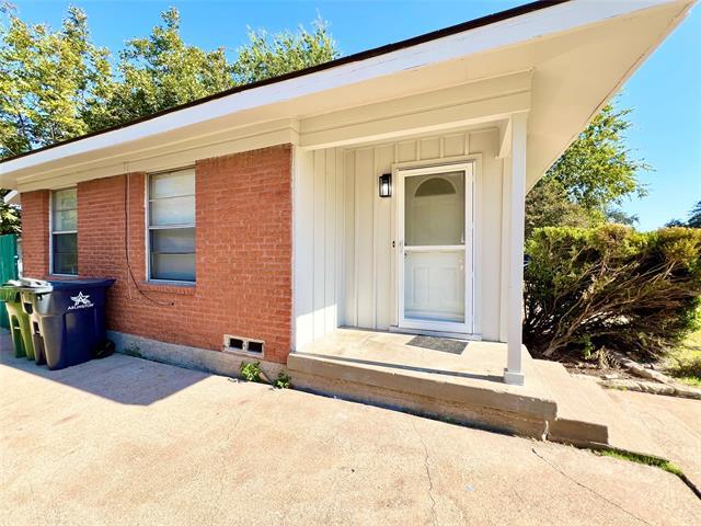 Building Photo - 1607 Herschel St
