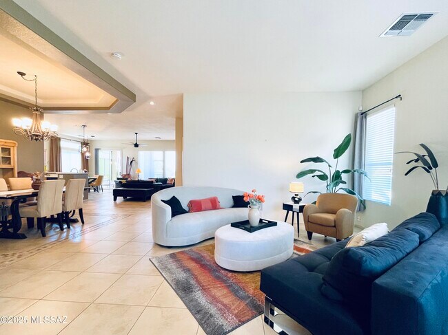 Foto del edificio - 13045 N Burrobush Loop