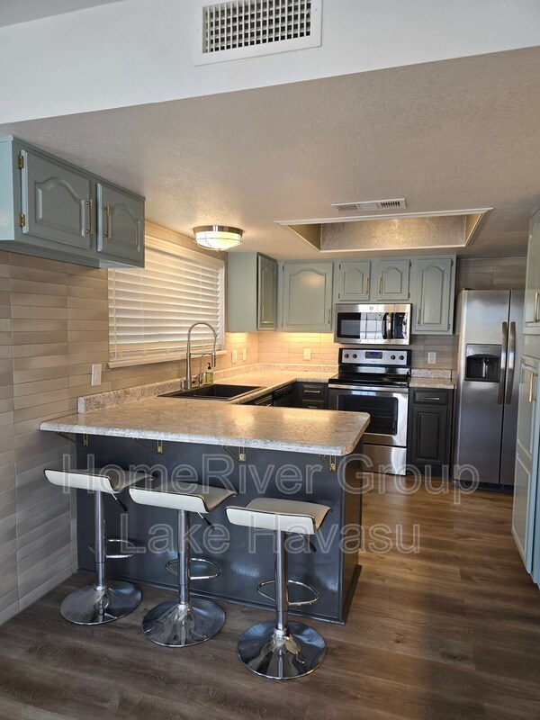 Foto principal - 85 Acoma Blvd S