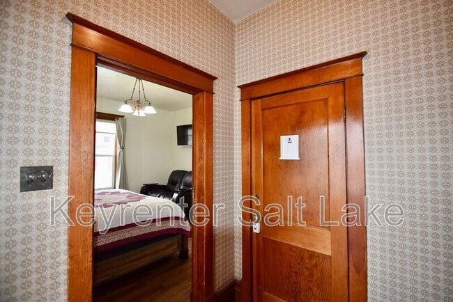 Foto del edificio - 1312 Washington Blvd