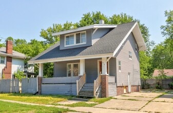 Building Photo - 815 W Genesee Ave