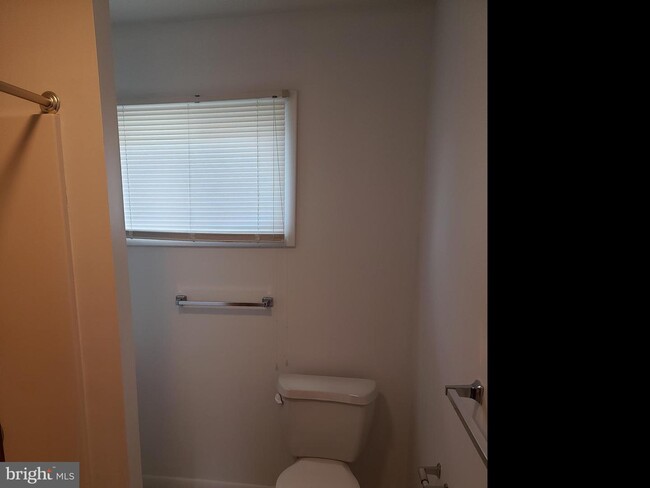 Foto del edificio - 8110 Nursery Rd