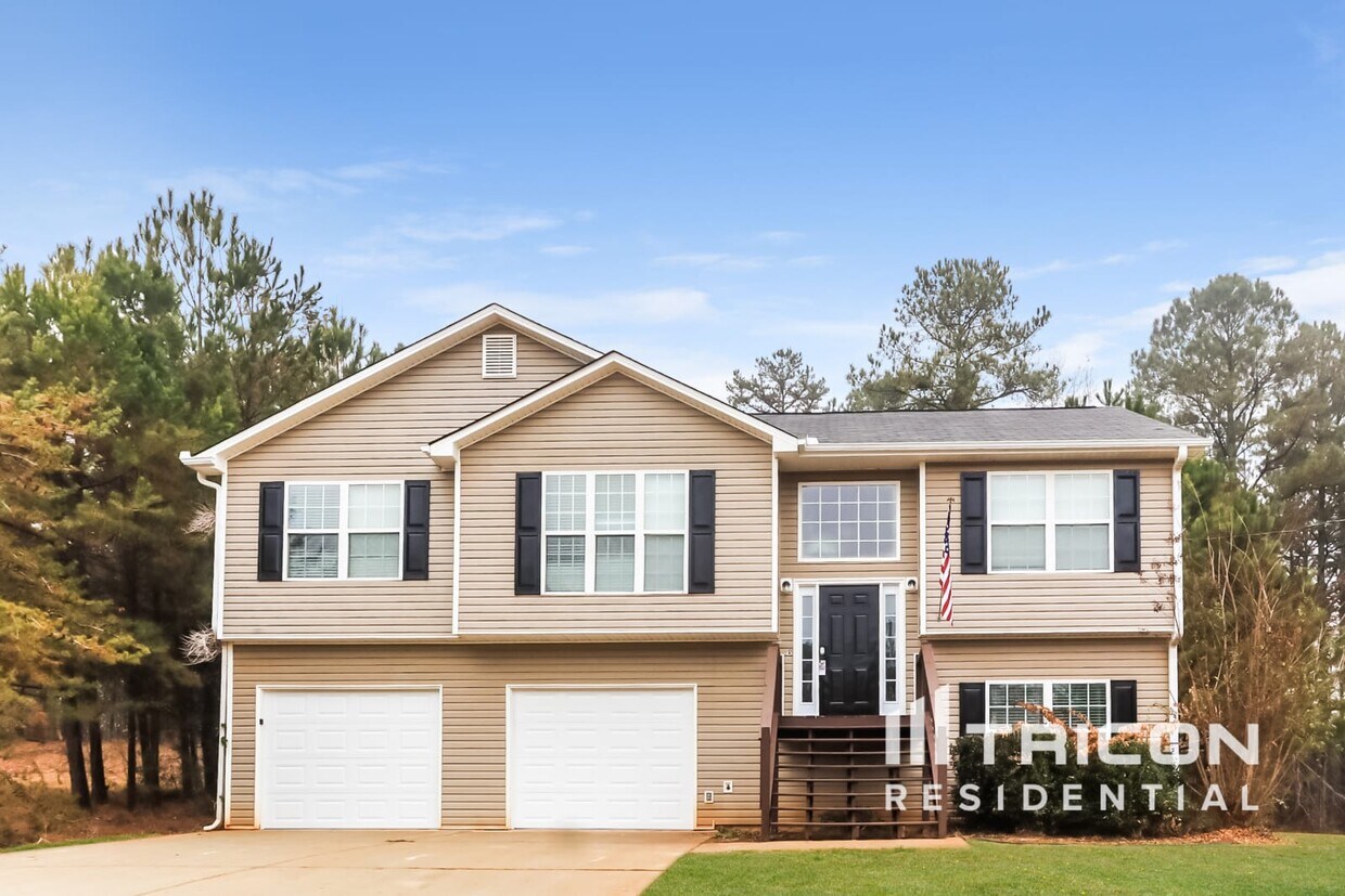 Primary Photo - 226 Thorn Thicket Way