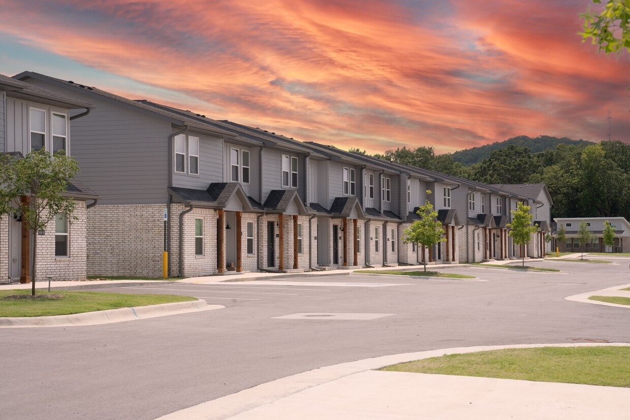 2 Bedroom 2 Bathroom Home in Fayetteville, AR - 2 Bedroom 2 Bathroom Home in Fayetteville, AR