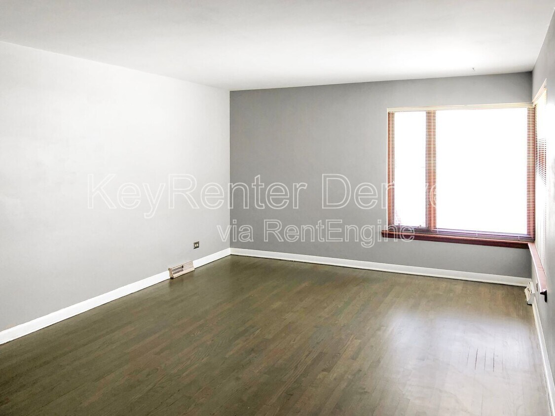 Foto principal - 8410 W 3rd Pl