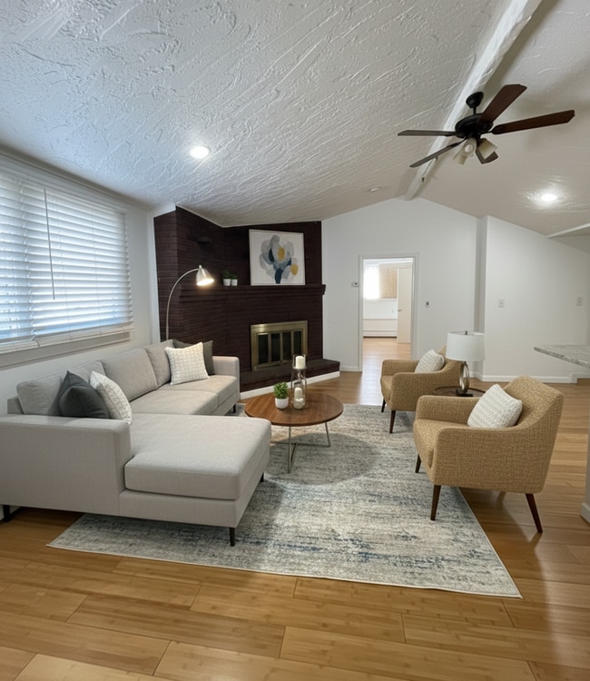 Building Photo - 239-241 Mav