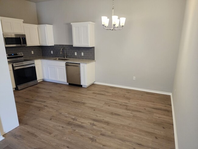 Building Photo - First Month Free!