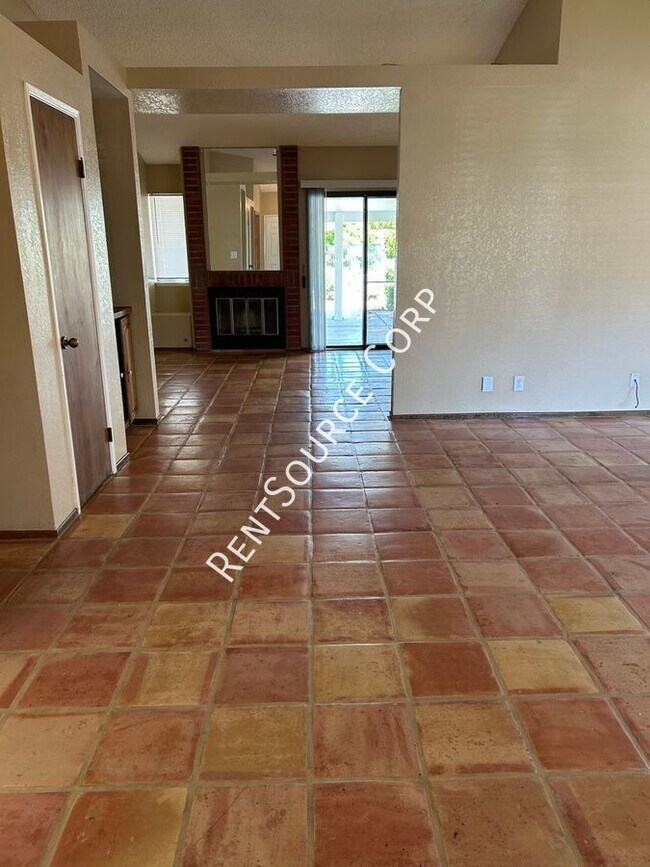 Foto del edificio - 4663 Cocina Ln