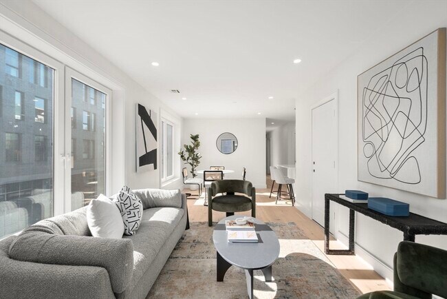 Building Photo - 90 A St