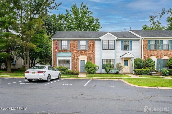 Building Photo - 369 Bromley Pl