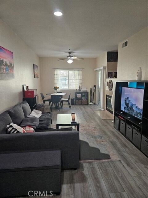 Foto del edificio - 26526 Arboretum Way