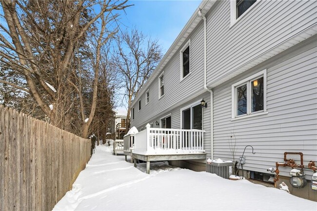 Building Photo - 23 Benefit St