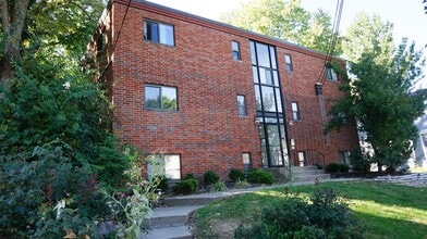 Building Photo - 3709 Drake Ave