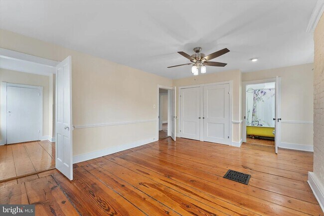 Foto del edificio - 320 S Cameron St