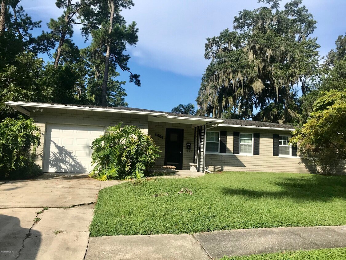 Primary Photo - 4404 Water Oak Ln