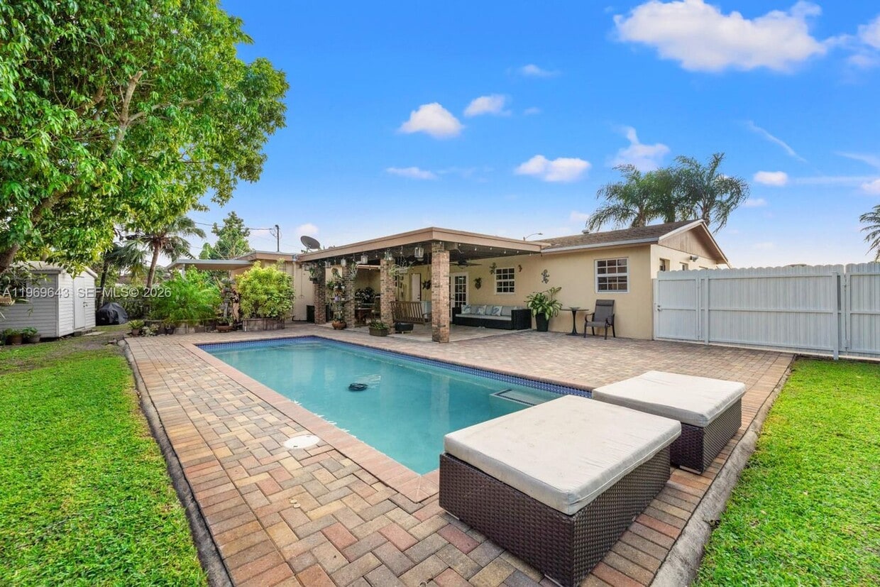 Photo - 3605 SW 122nd Place 1, Miami, FL 33175