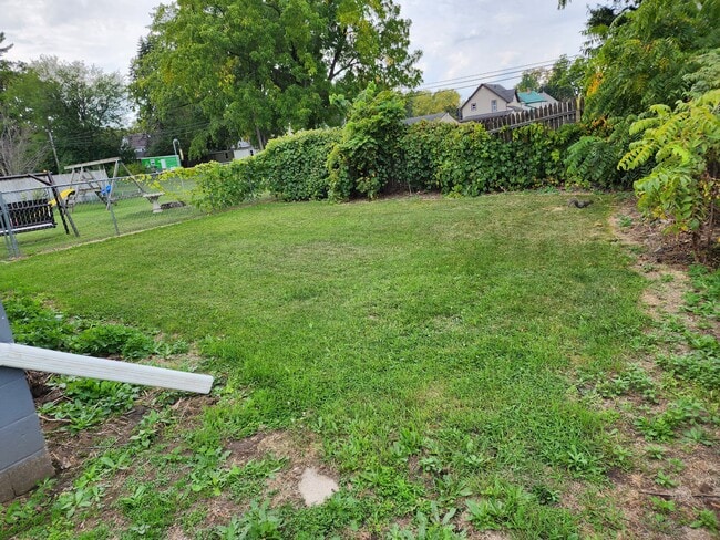 Building Photo - 108 Welch St