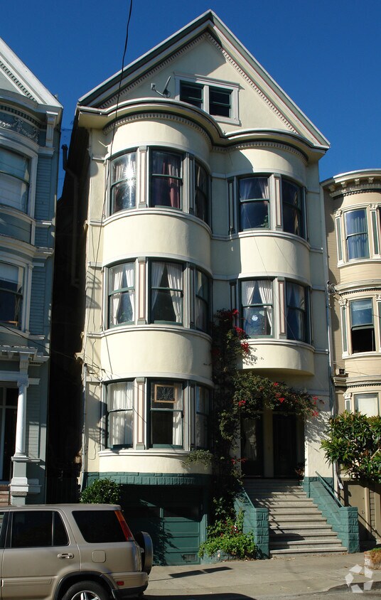 Building Photo - 121-125 Steiner St
