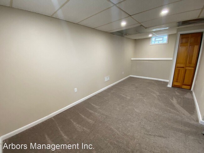 Foto del edificio - 2 br, 1 bath House - 241 W 9th Ave