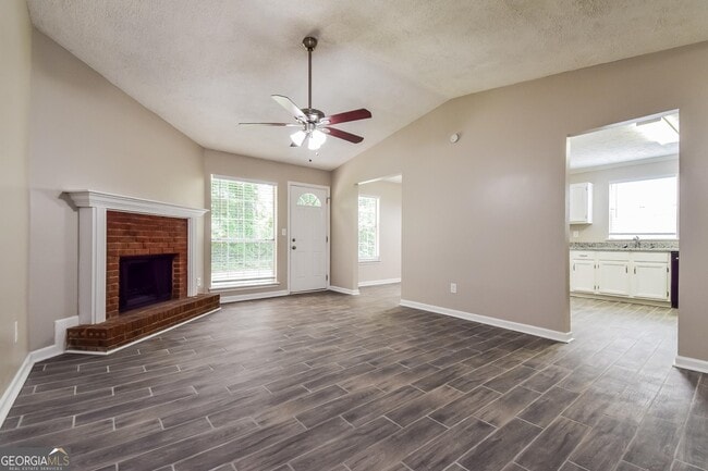 Building Photo - 5250 Kirk Dr