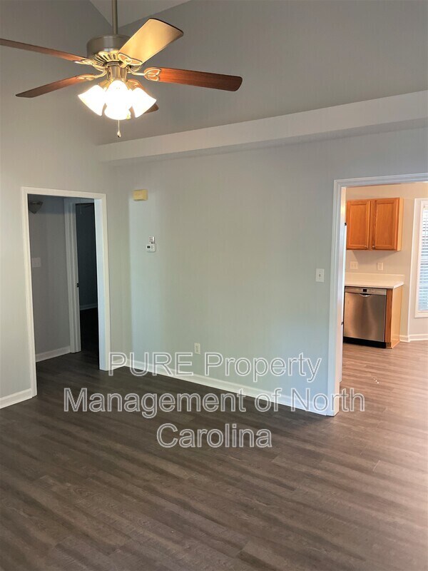 Foto del edificio - 1044 Amber Acres Ln