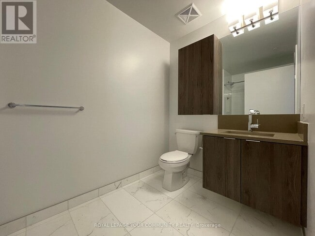 Building Photo - 38-2338 Iannuzzi St