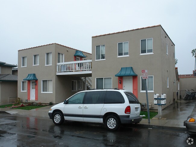 Foto del edificio - 622-626 Clubhouse Ave
