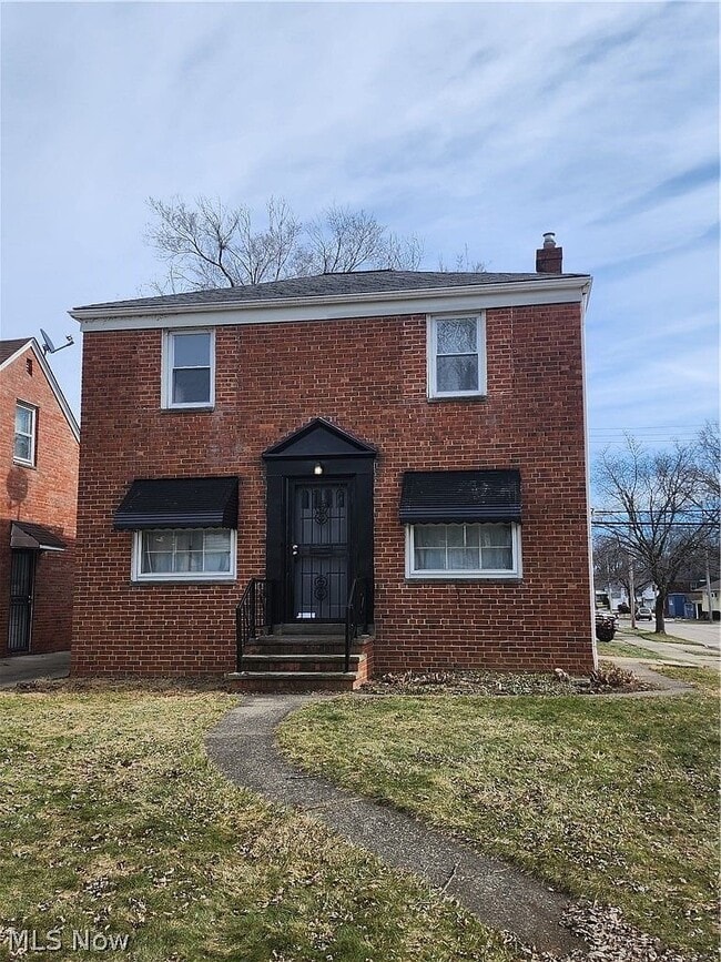 Building Photo - 5435 Beechwood Ave