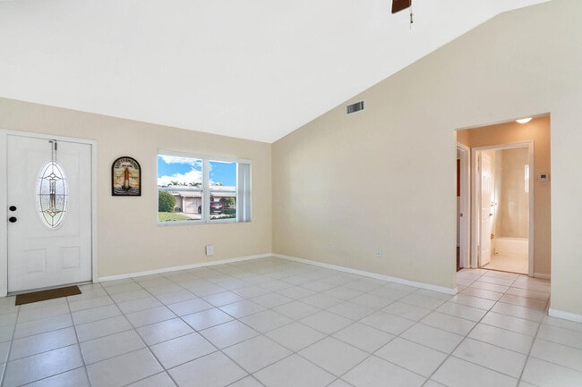 Foto del edificio - 3736 Coelebs Ave