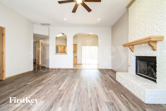 Foto del edificio - 732 Taber Ln