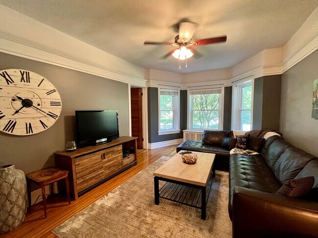 Foto del edificio - 322 S Ridgeland Ave