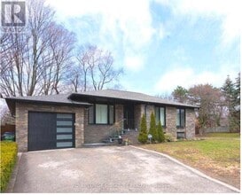 Building Photo - 2 Groveland Crescent