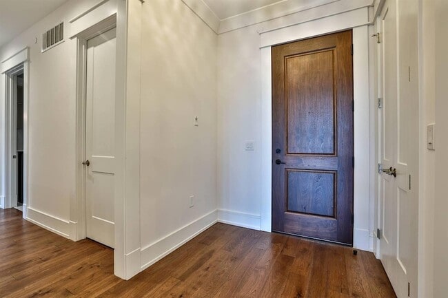 Building Photo - 1 Highland Ave