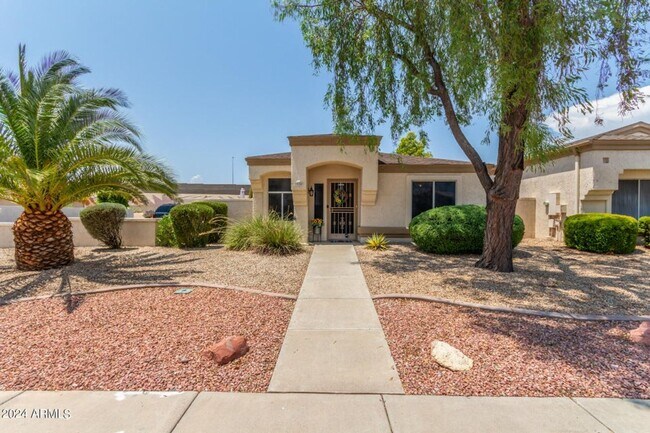 Building Photo - Charming 2 bedroom home in Sun City West!!