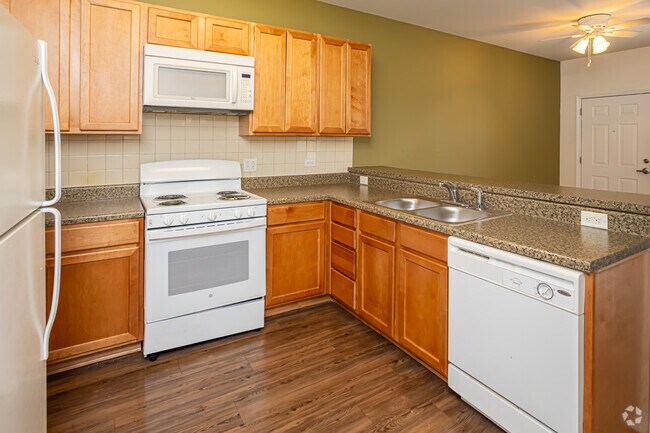 1BR, 1BA - 731SF - Marrero Commons