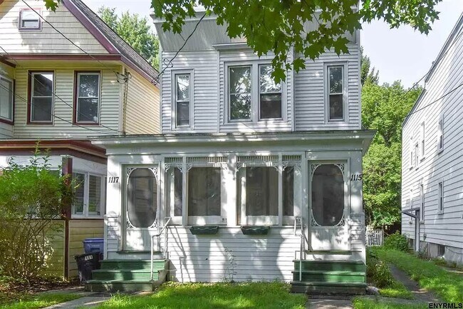 Building Photo - 1113 State St