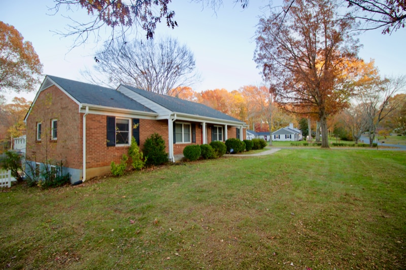 300 College Park Dr, Lynchburg, VA 24502 Apartment for Rent in