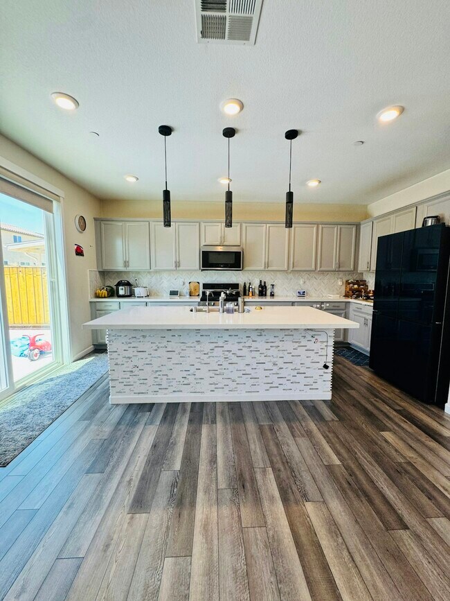 Foto del edificio - 5356 Knights Valley Ln