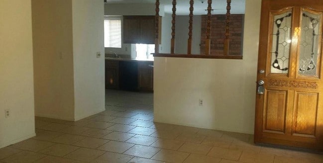 Building Photo - 45788 Bentley St