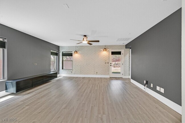 Building Photo - 5589 Beckett Hill Ct