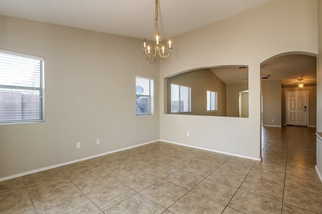 Building Photo - 4723 N 112th Gln