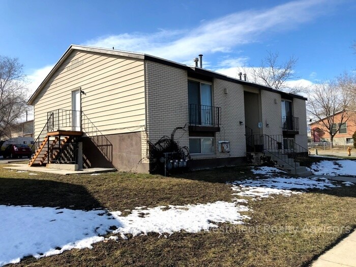 Primary Photo - 2 bed 1 bath in West Valley!