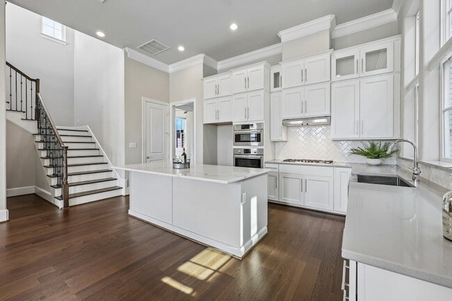 Photo - 708 Wooster Lane Unit House