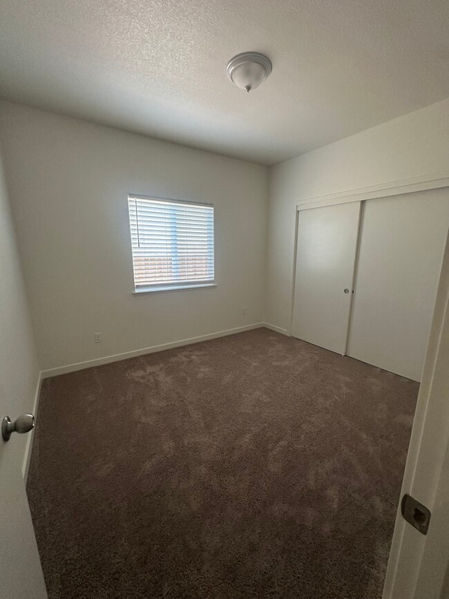 Building Photo - 4671 Irma Dr
