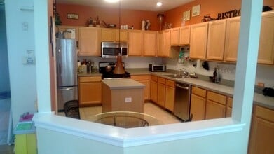 Building Photo - 2027 Juniper Ct